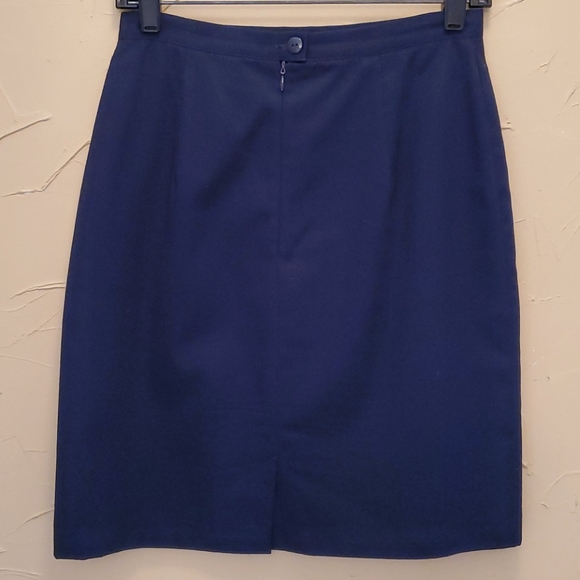 🌞SALE 3/$30🌞 Paul Harris Lined Navy Skirt Sz 6 - Picture 2 of 4